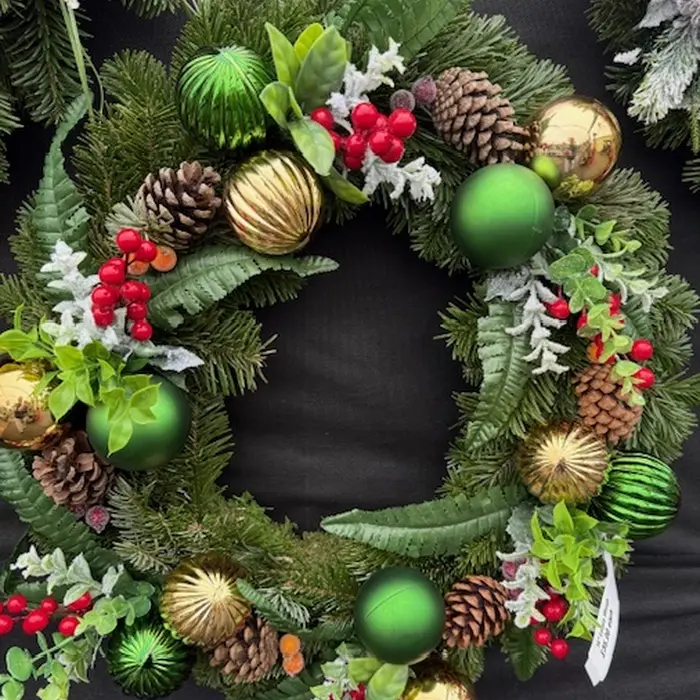 25% OFF FRESH WREATHS
